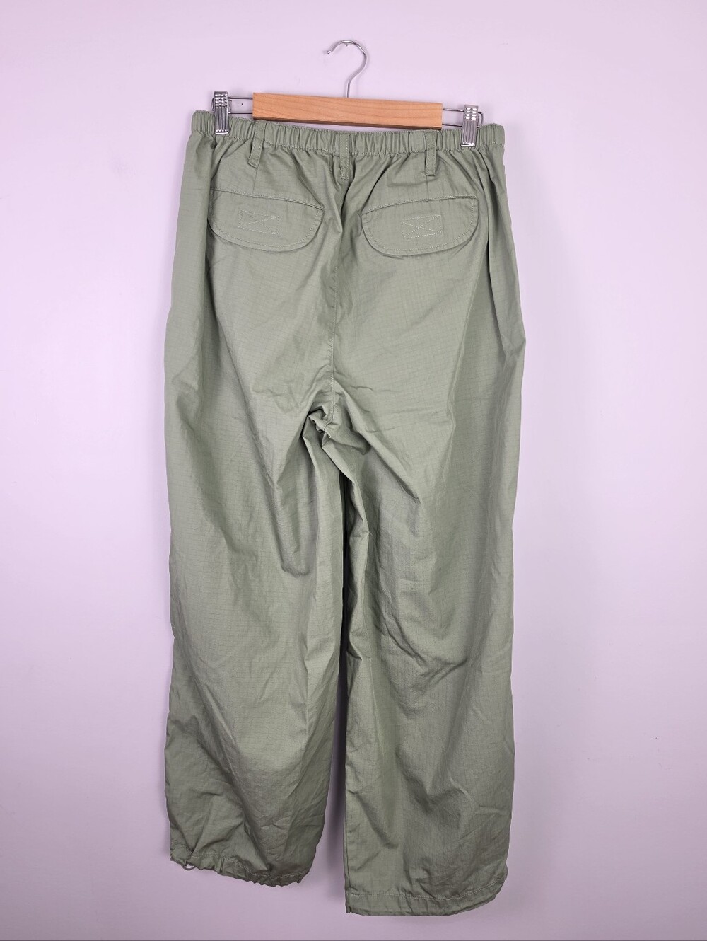 BDG Urban Outfitters Green Parachute Utility Pants Women's Size Medium NWT - Picture 2 of 14